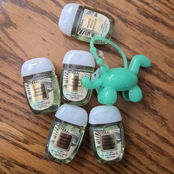 Bath & Body Works Other - 🦖🎈🤲NWT‼️Bath & Body Works Dino Balloon Animal Pocketbac Holder w/ Sanitizers